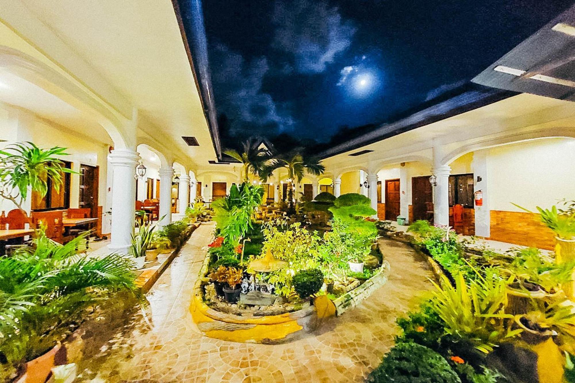 Mbg Travellers Inn Powered By Cocotel Пуэрто-Принцеса Экстерьер фото